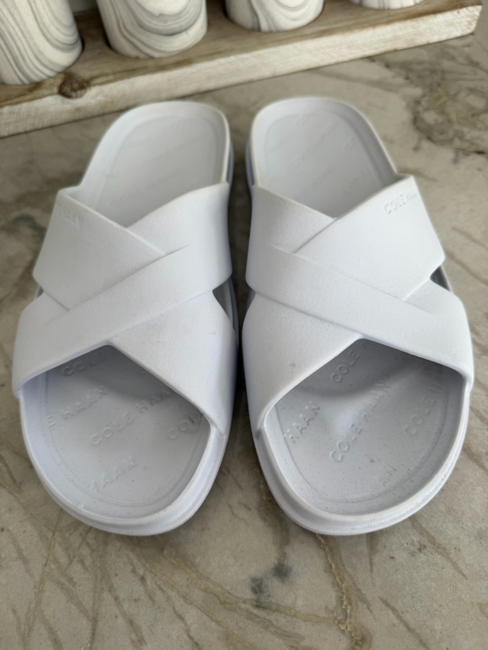 COLE HAAN Findra White Waterproof Rubber Crisscross Slide Sandals Size-9 - Picture 2 of 9